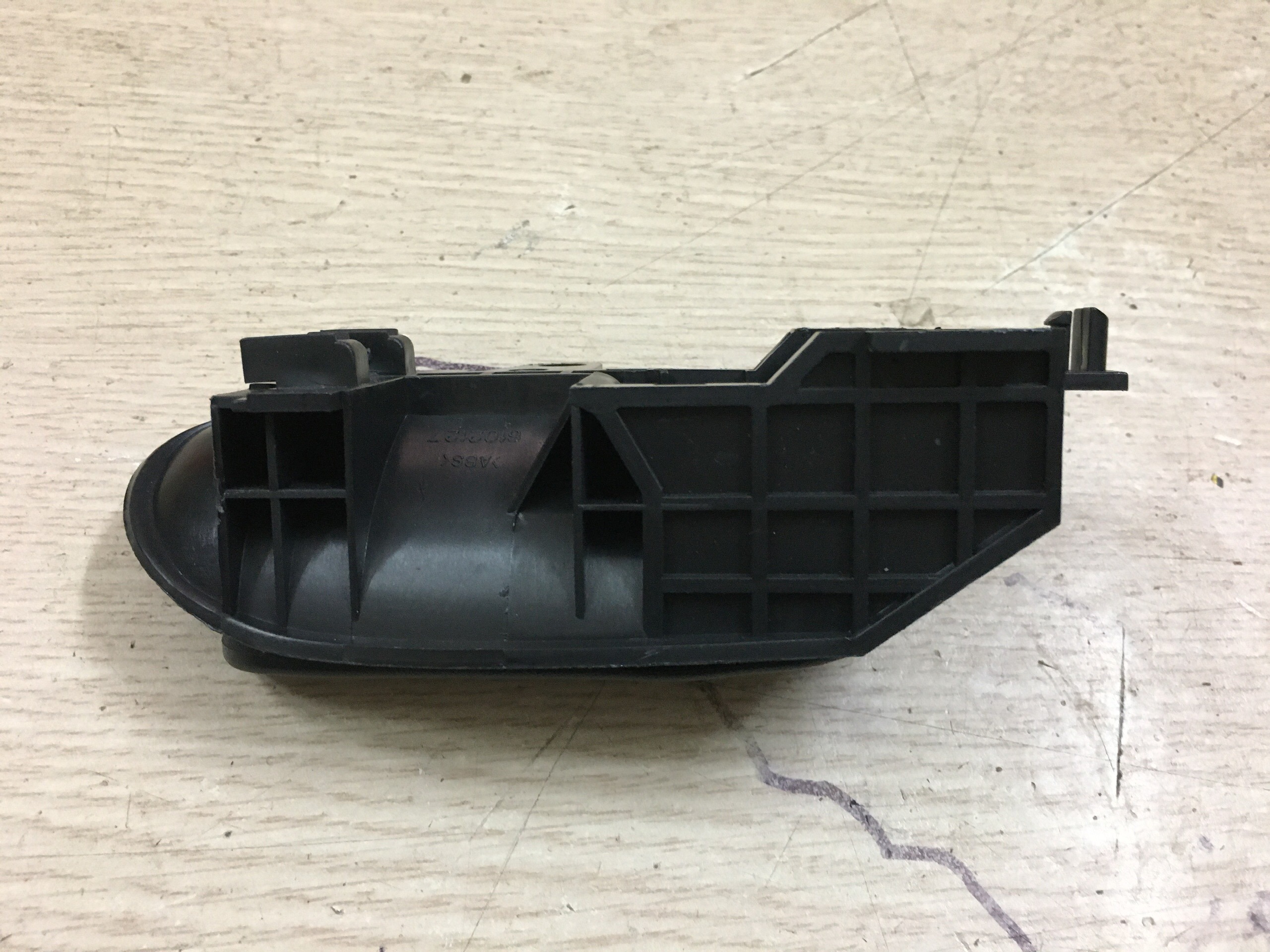 Tay mở cửa trong BYD F0