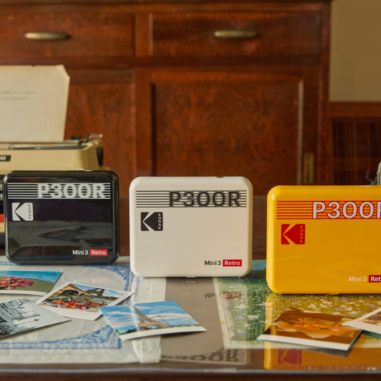 [HCM] Máy in ảnh (kết nối bluetooth) Kodak Mini 3 Retro P300R - Hàng chính hãng - Bảo hành 1 năm - Tặng kèm 8 tấm ảnh