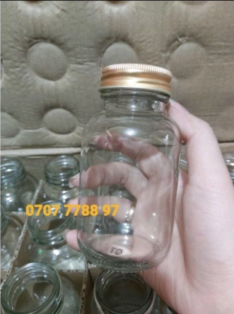 chai thủy tinh 150ml thân tròn lùn nắp vặn