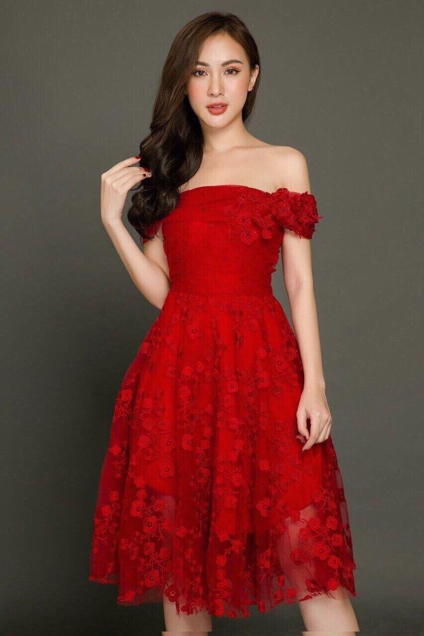 Đầm ren bẹt vai