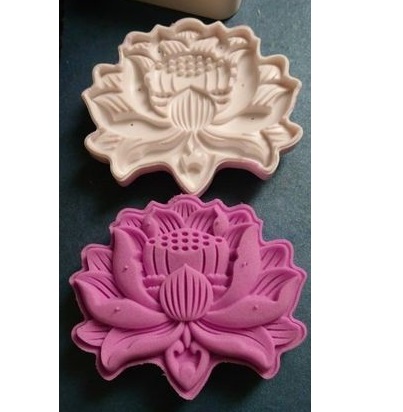 Khuôn trung thu lò xo 1 mặt hoa sen 3D 150gr
