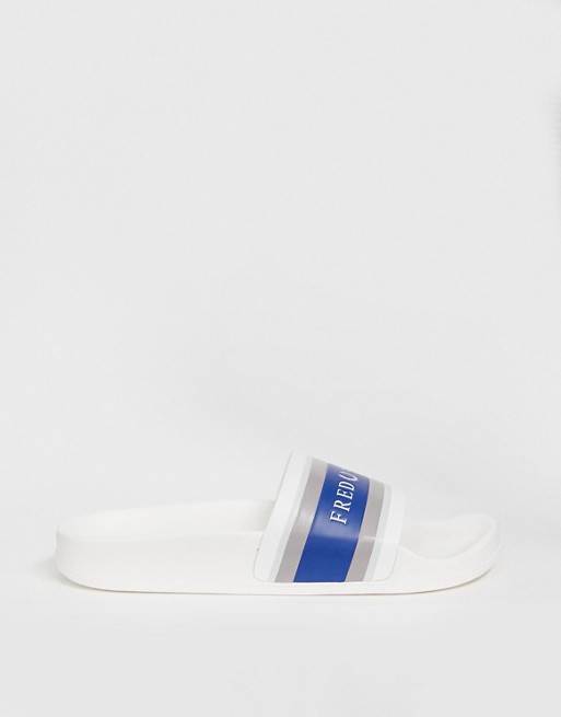 Dép Fred Perry embossed logo slider