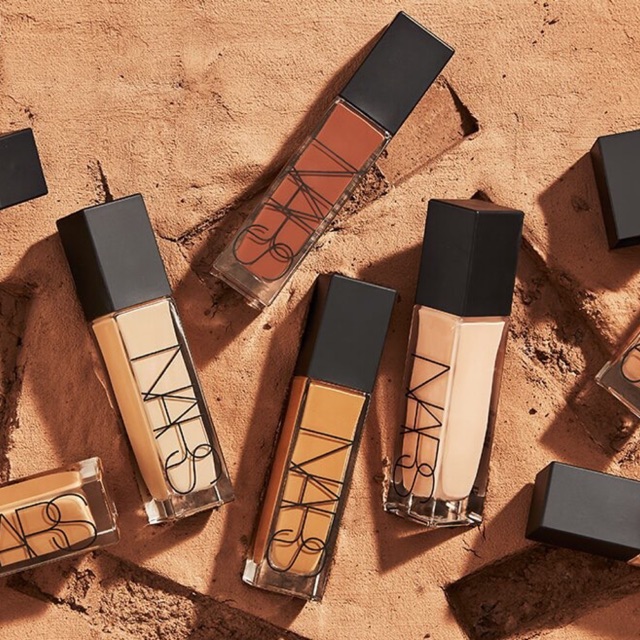 Kem Nền Nars Natural Radiant Longwear