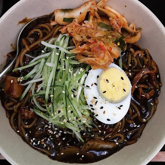 1 Thùng Mỳ Đen Chapagetti 40 Gói