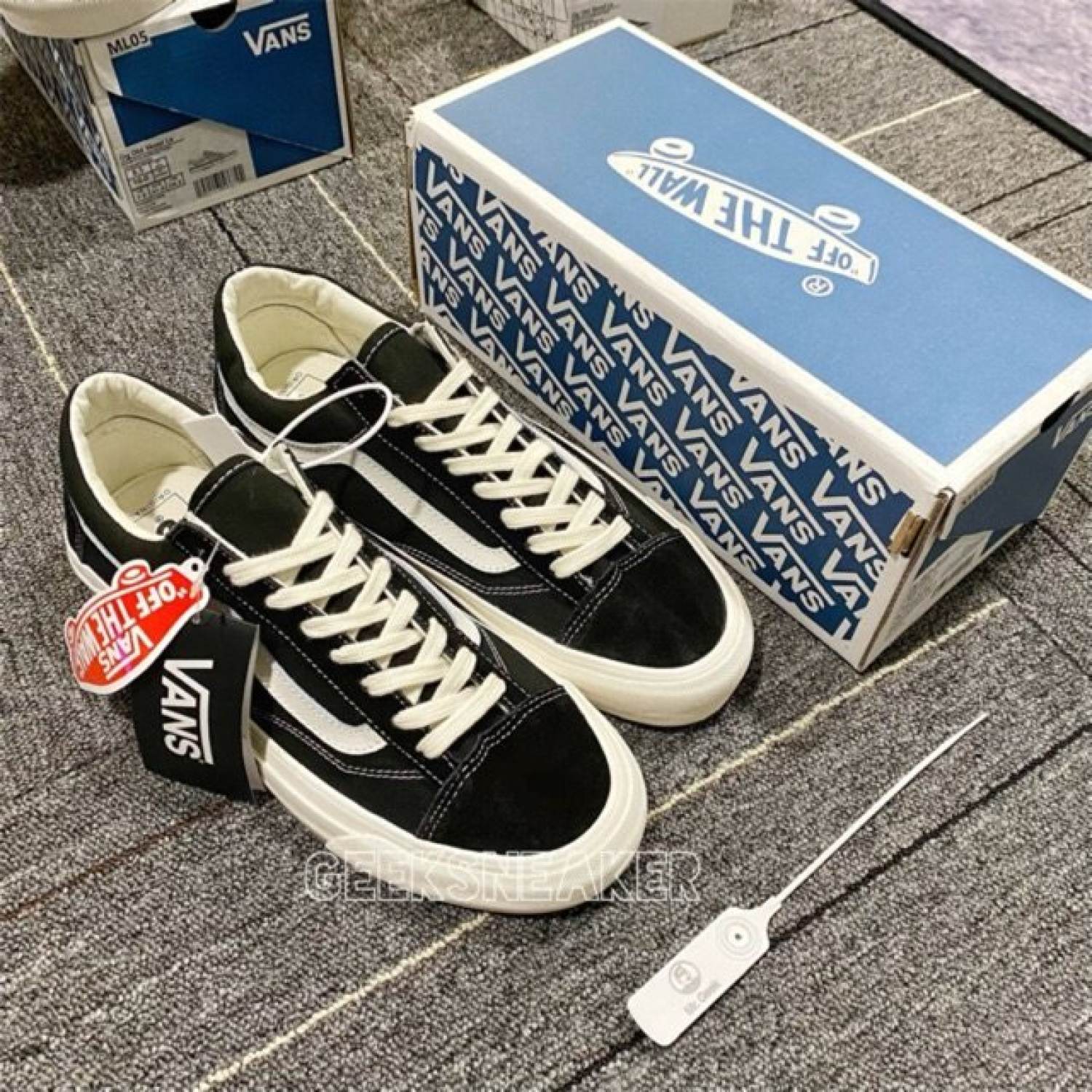 Giày 𝐕𝐀𝐍𝐒 viền trắng, giày thể thao 𝐕𝐀𝐍𝐒 Đen Old Skool nam nữ full box bill hot 2022