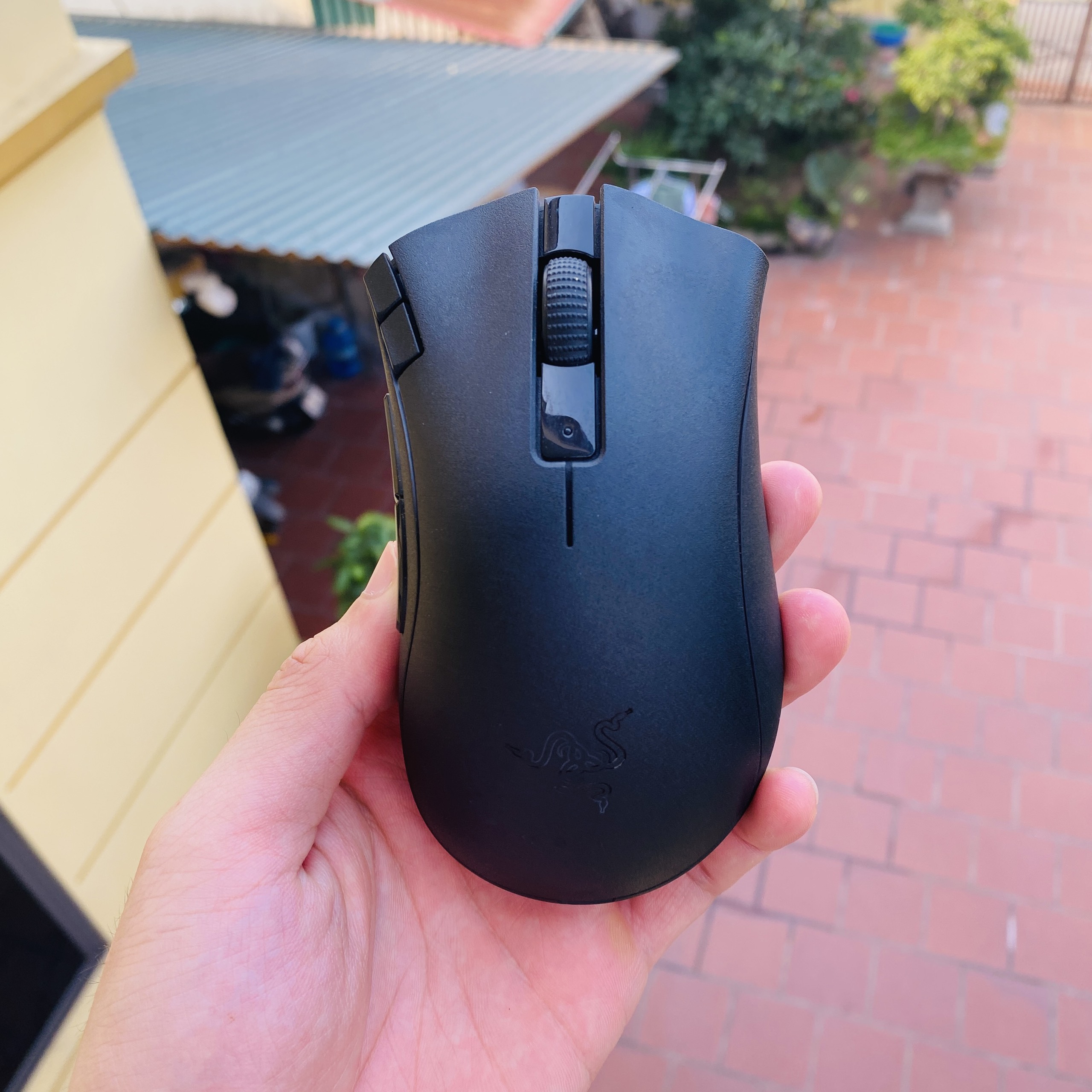 Chuột công thái học DeathAdder V2 HyperSpeed – Chú chuột siêu tiện dụng cho cả chơi game lẫn làm việc