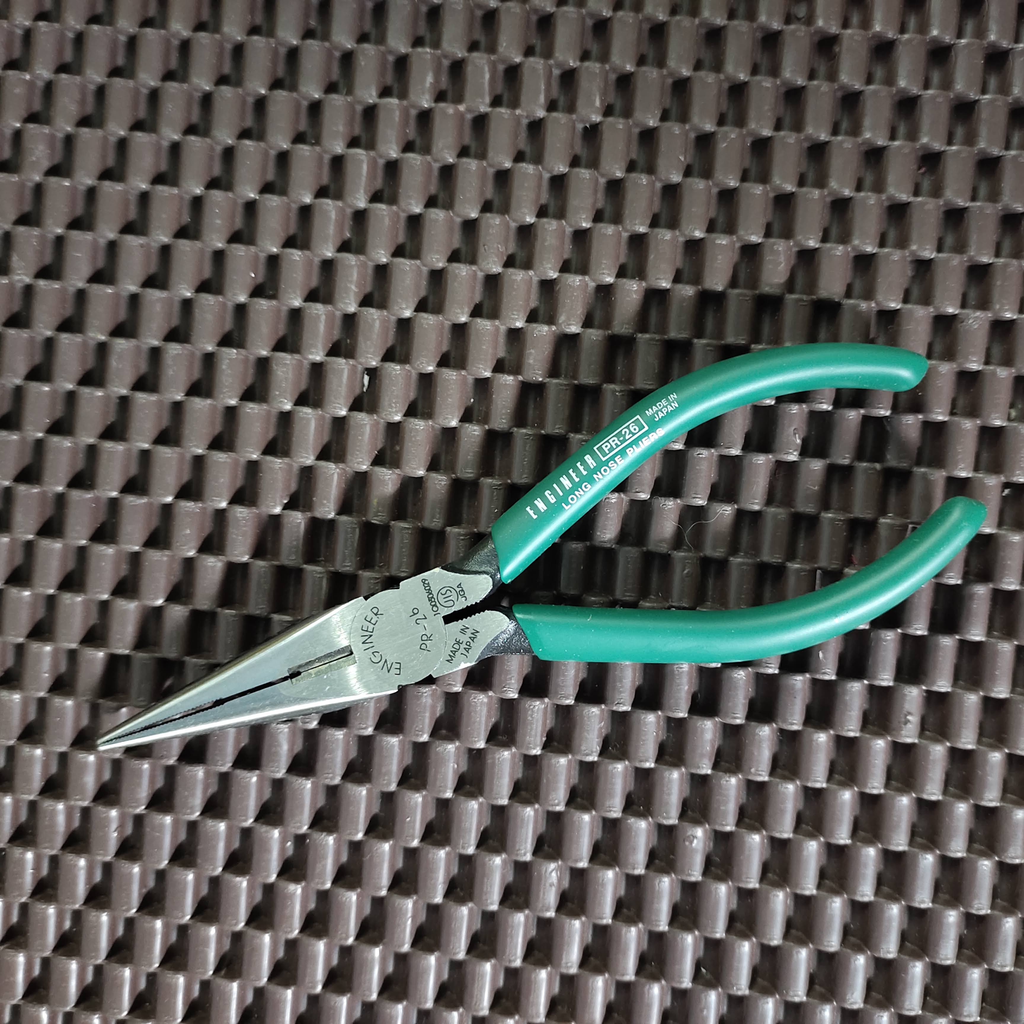 Kềm nhọn PR 26 ENGINEER Nhật bản
