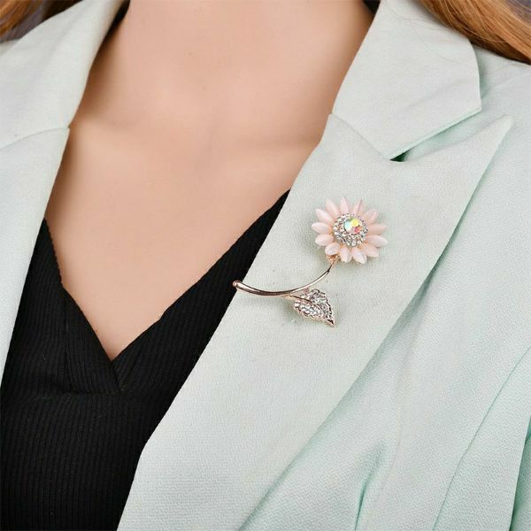 [HCM]Cài áo đính đá sáng lấp lánh