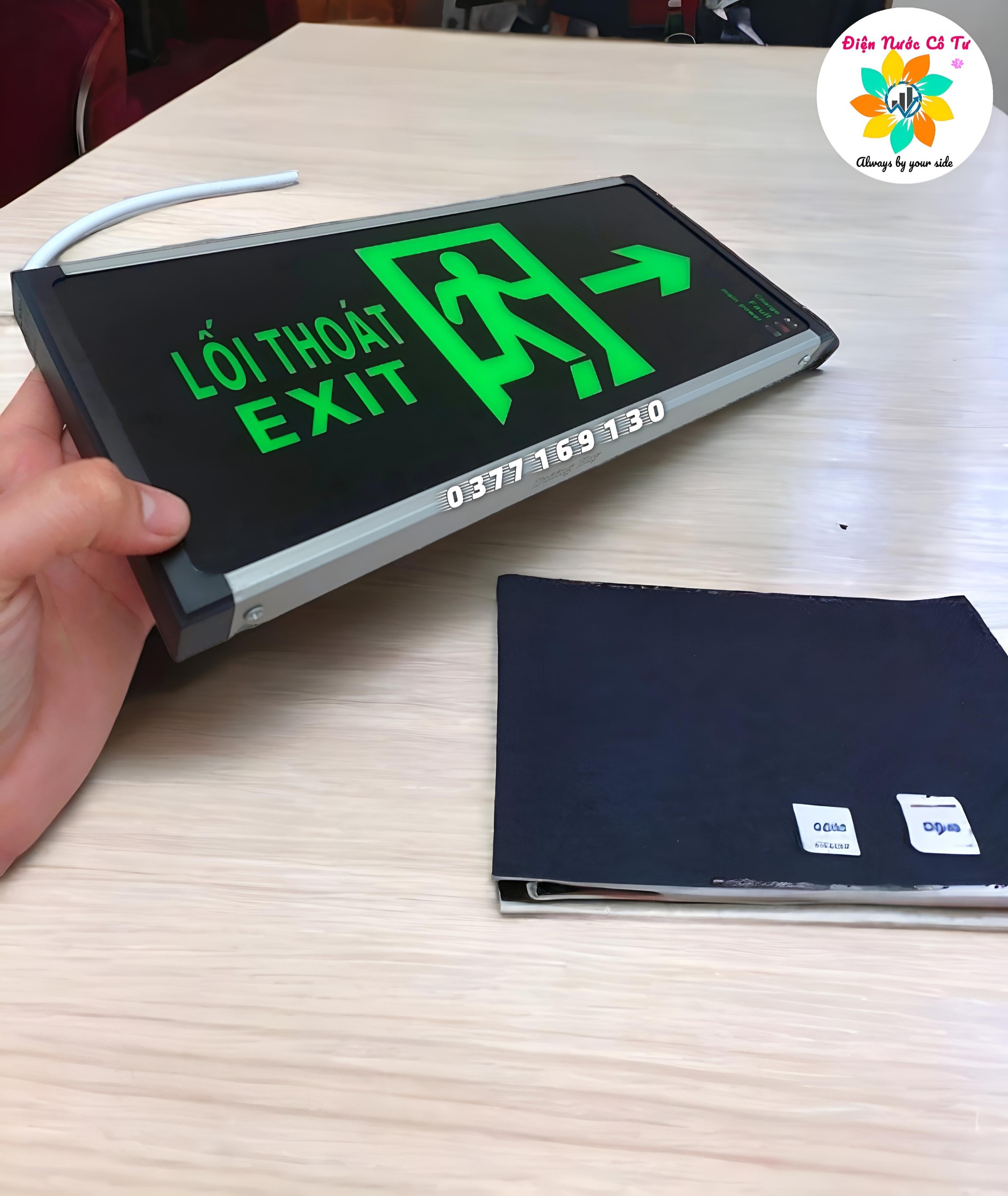 Đèn Exit - Đèn Thoát Hiểm - Đèn Chỉ Lối Thoát 2 Mặt Đèn