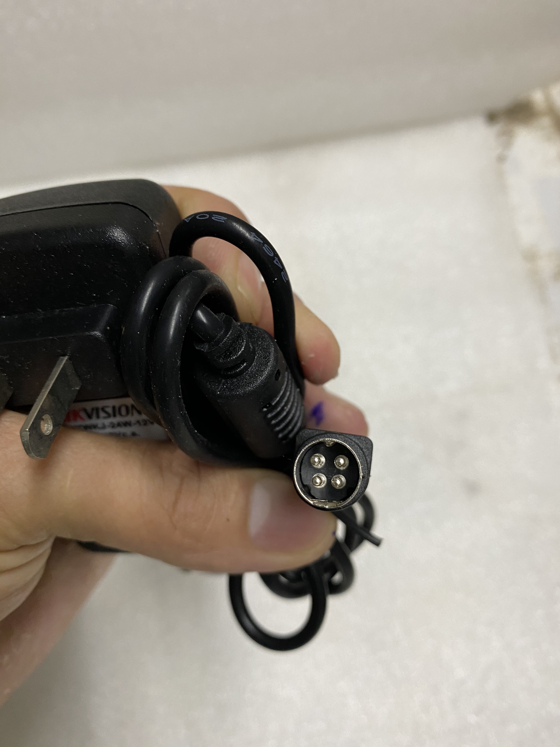 Adapter nguồn 12v đầu ghi camera Hikvison