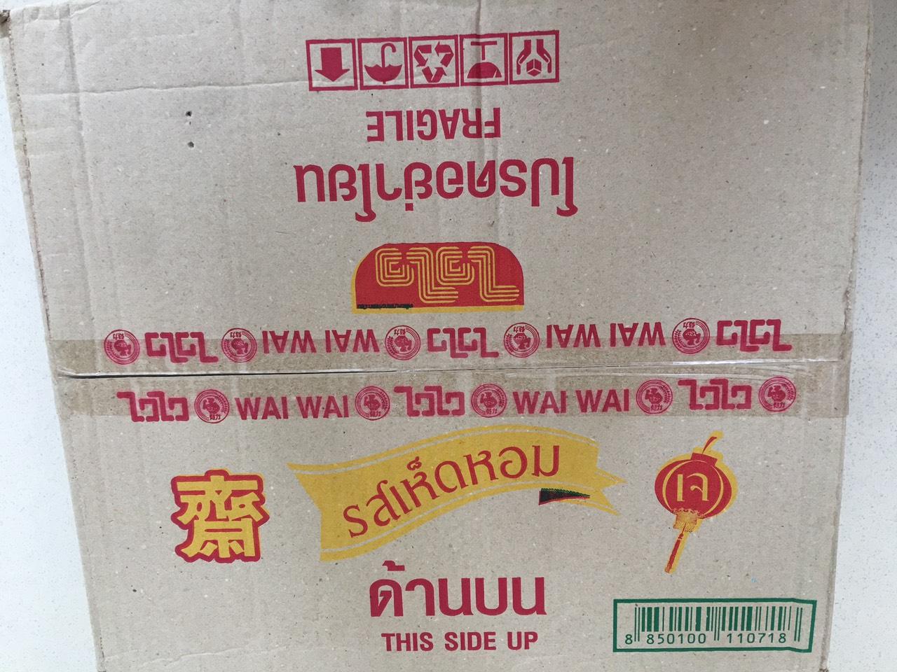 Thùng Mì chay Wai Wai Thái Lan