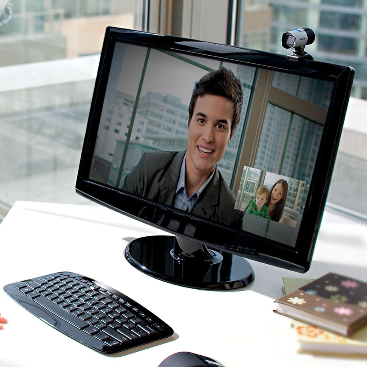 Microsoft Lifecam Studio - Webcam Có Micro Chất Lượng HD 1080p (Bảo Hành 3 Năm)