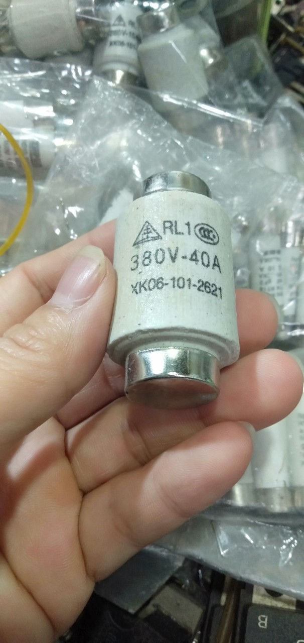 Cầu chì sứ 50A 380V combo 5