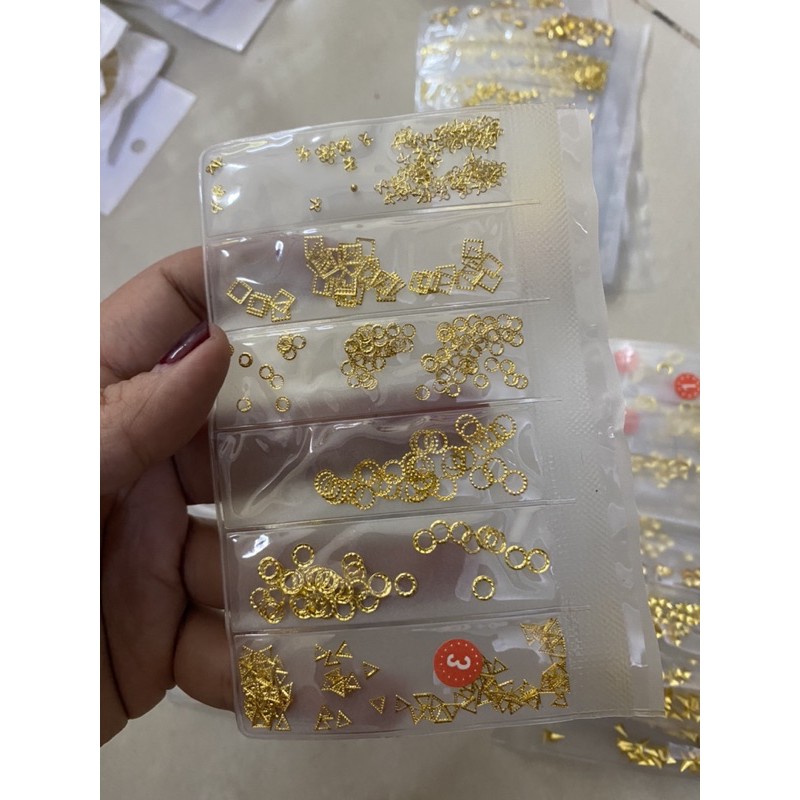 [HCM]CHARM KIM LOẠI GẮN MÓNG SIÊU XINH