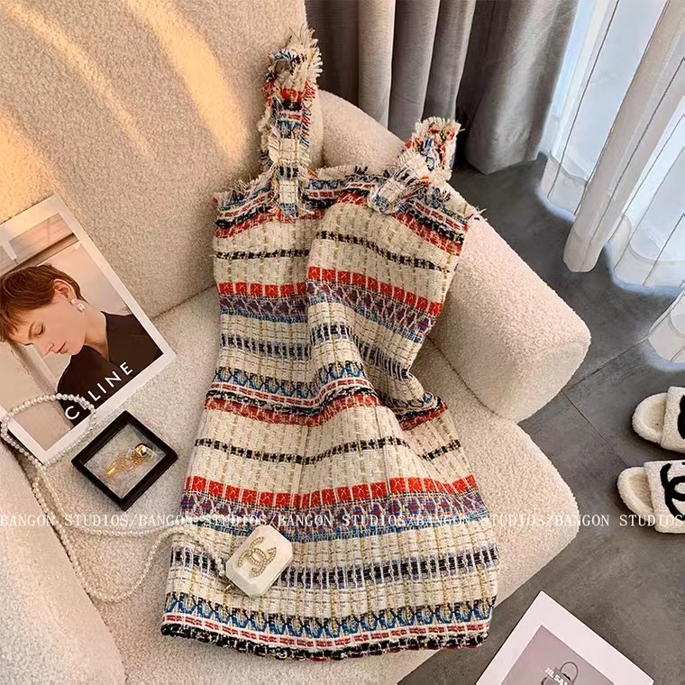 Đầm thổ cẩm không tay