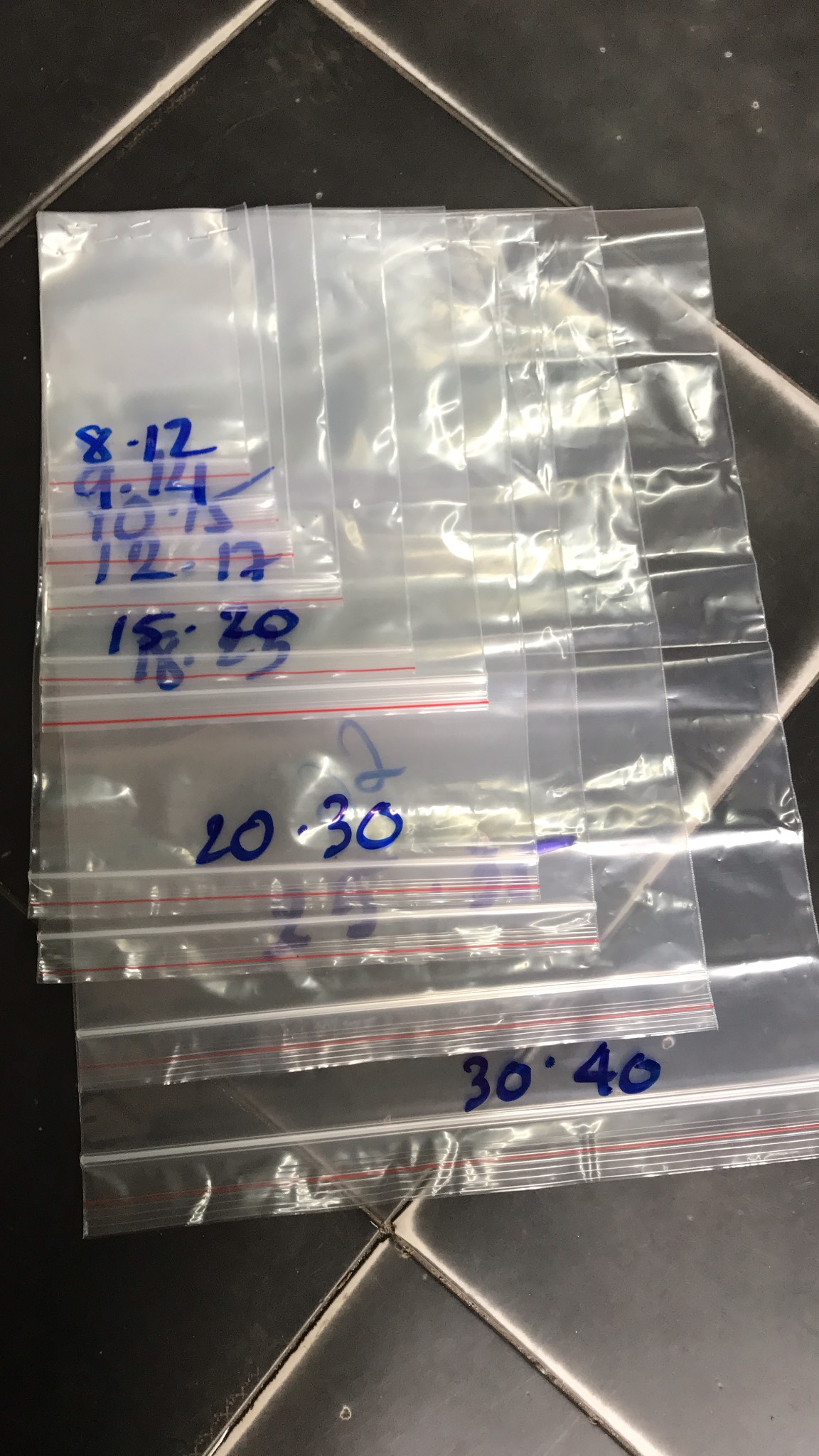 [HCM]Túi zip viền chỉ đỏ (1kg/size)