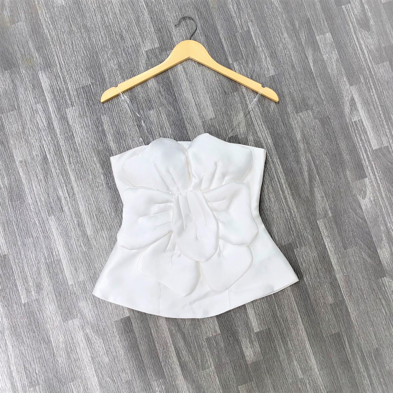 ÁO PEPLUM ĐÍNH CÁCH HOA MAI