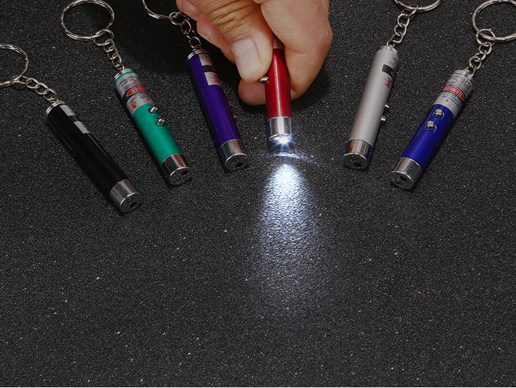 ĐÈN LASER ĐÈN PIN LED LASER MINI 3 IN 1 (TIA LASER ĐÈN PIN SOI POLYMER)