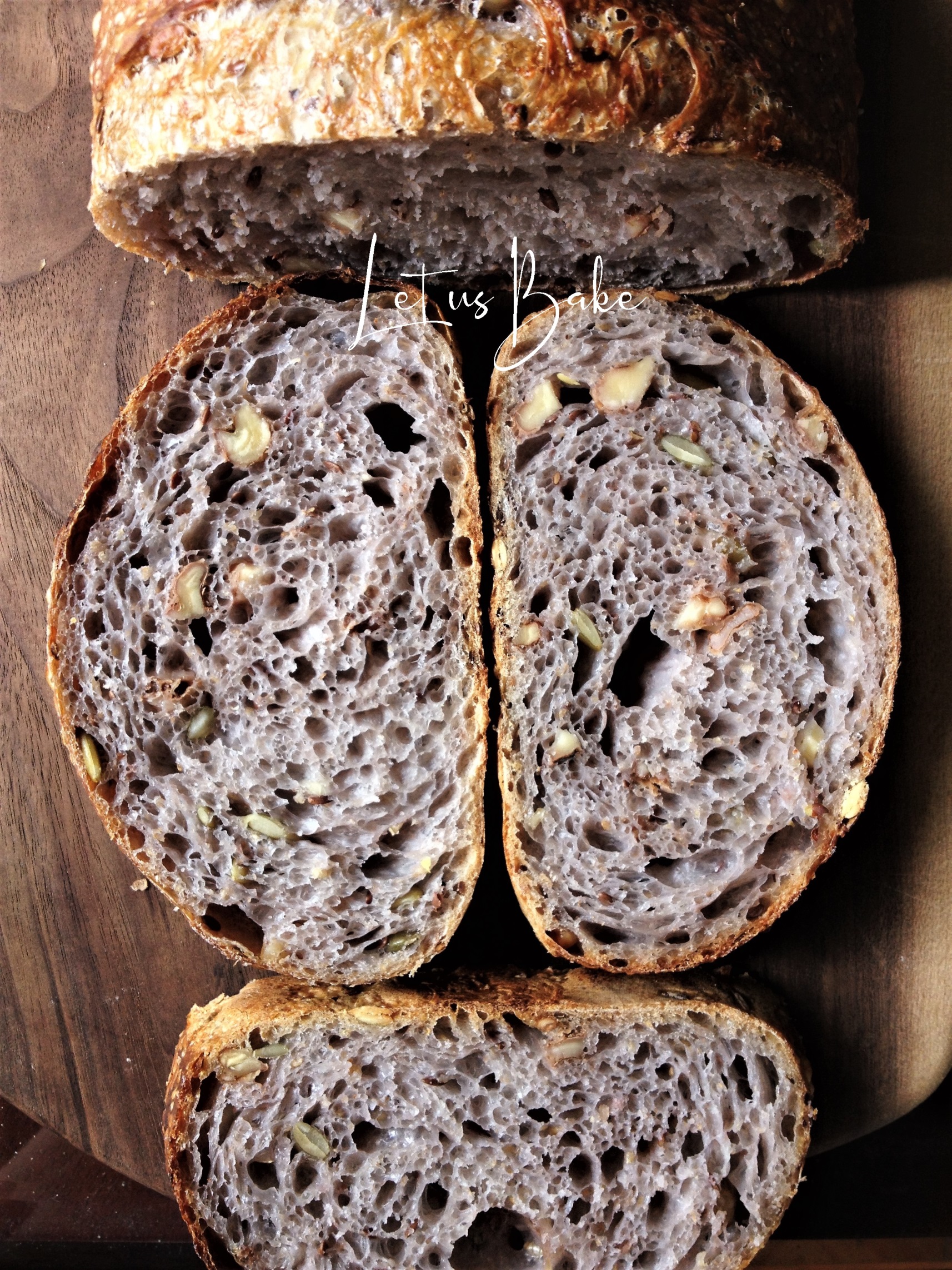 (SHIP TỈNH) Walnut Flax & Pumpkin seed Sourdough Bread (400g) - Bánh Mì Men Tự Nhiên (Men Chua) với hạt óc chó, hạt lanh, hạt bí