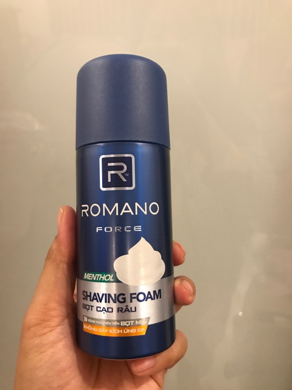 Bọt cạo râu Romano Classic 175ml (xanh dương)