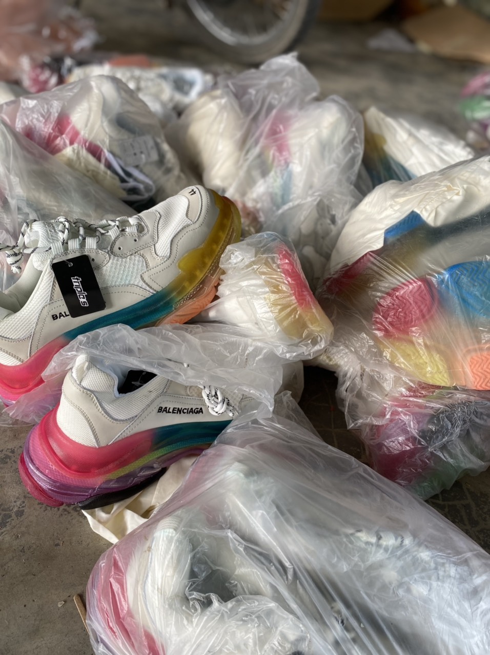 GIÀY SNEAKER NAM NỮ BLTRIPSREP11 ĐẾ KHÍ