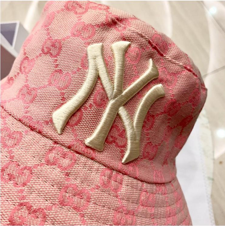 mũ bucket thêu chữ ny vàng
