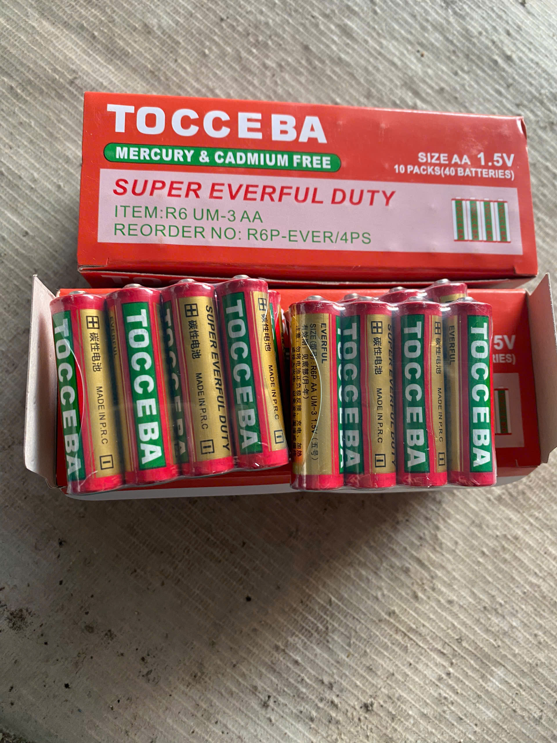 hộp 40 viên pin Tocceba AA ( pin đồng hồ)