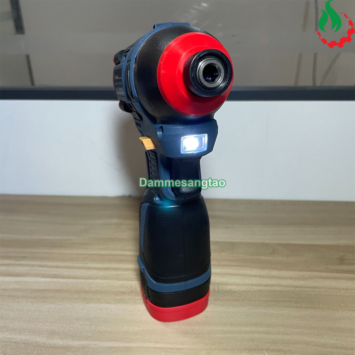 Máy bắn vít pin 14V không chổi than