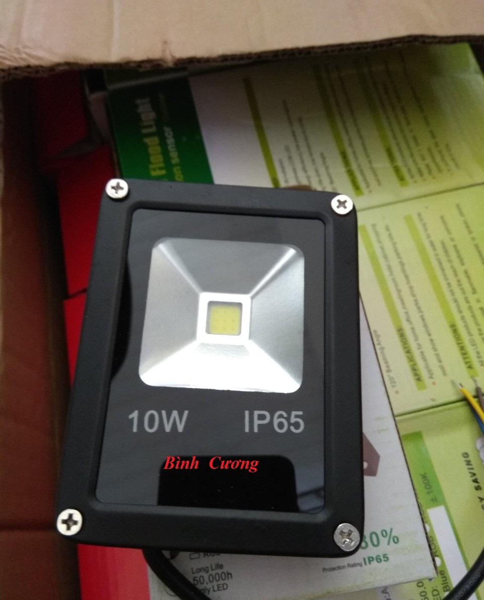 Đèn pha Led 10W mỏng IP65