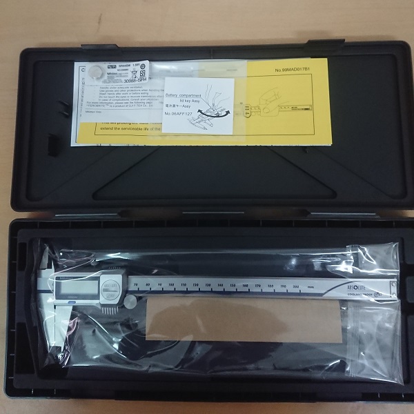 Thước cặp điện tử chống nước MITUTOYO 500-703-20