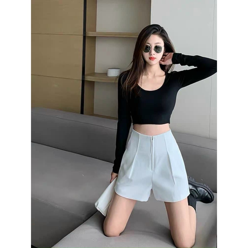 QUẦN SHORT CÓ KHOÁ GIỮA CẠP SIÊU CAO
