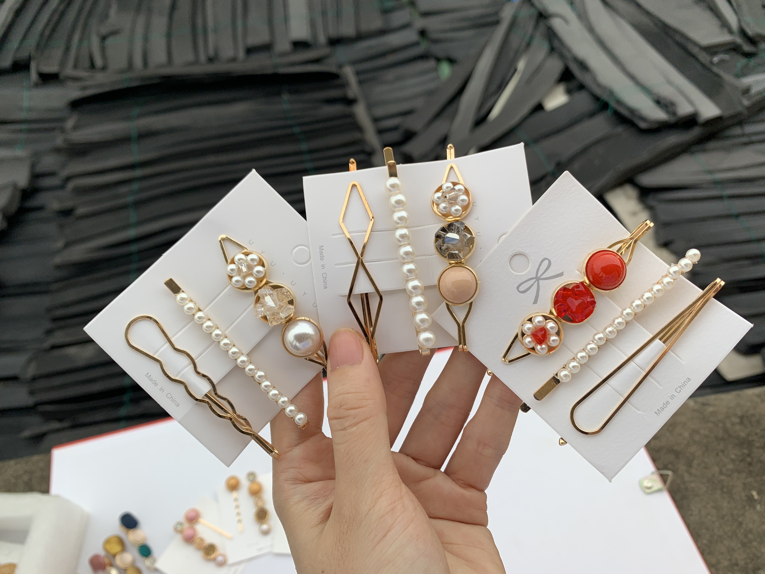 SET 3 KẸP TÓC ĐÍNH ĐÁ DỄ THƯƠNG