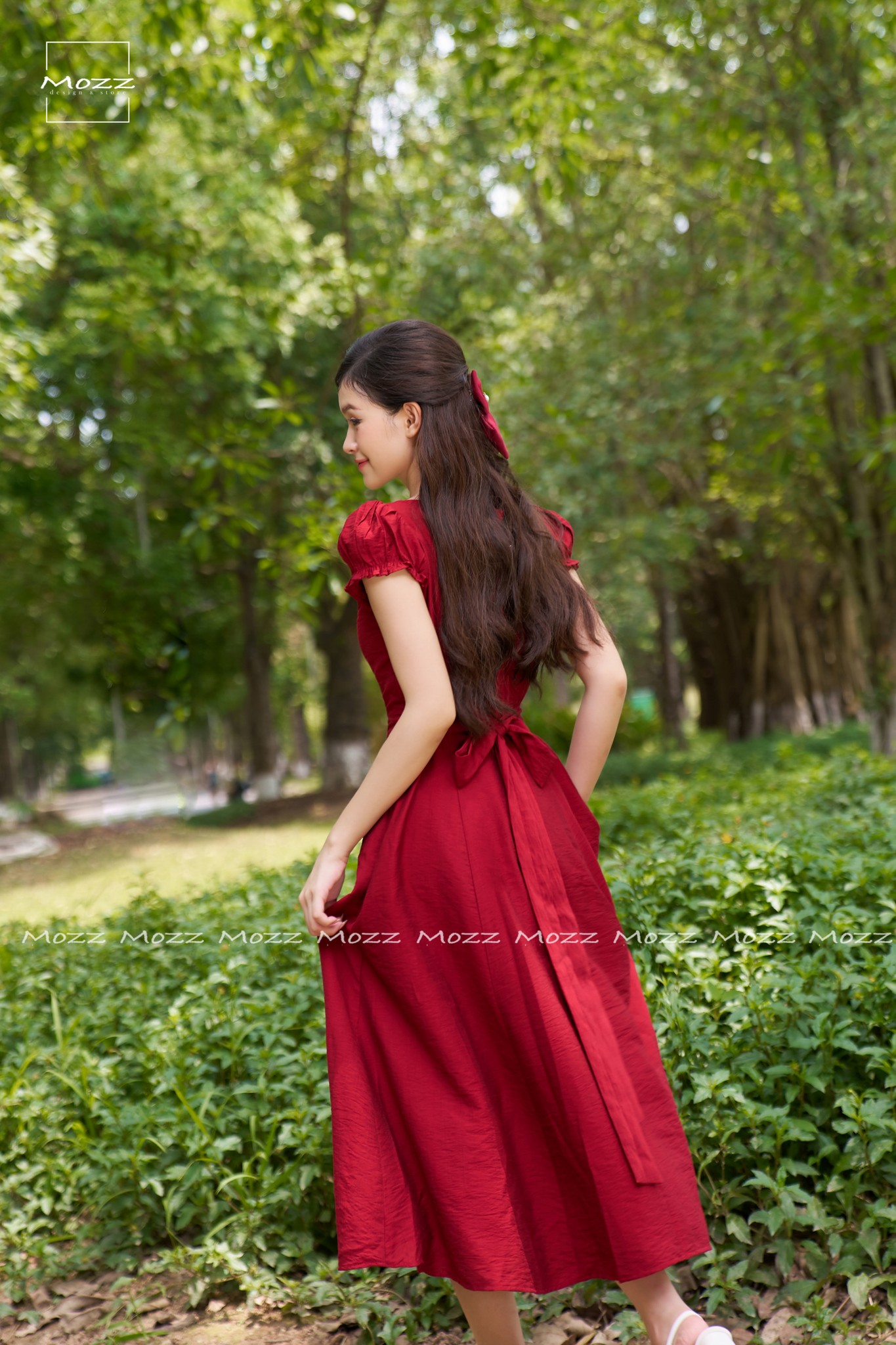 Mozz-váy đỏ hoa hồng
