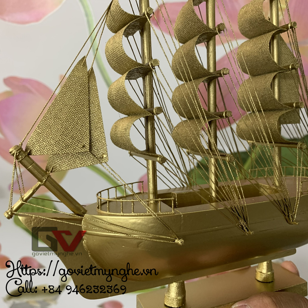 Mô Hình Thuyền Gỗ Belem (Thân 20cm - Buồm Đen)