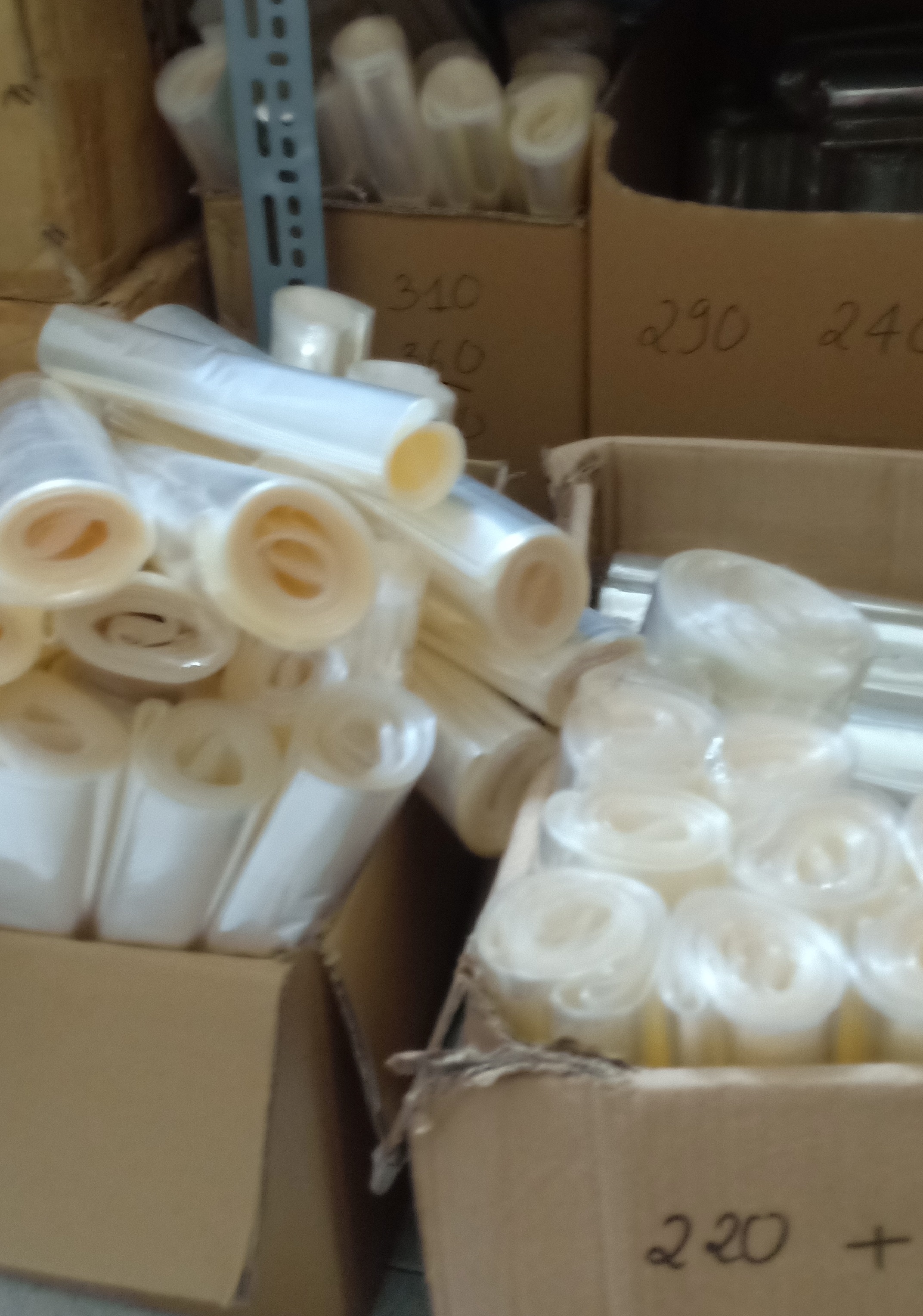 1KG MÀNG CO NHIỆT ĐỦ SIZE ĐỦ KÍCH THƯỚC BỌC HỘP SẢN PHẨM , HŨ , NẮP CHAI BỌC GIỎ QUÀ TẾT
