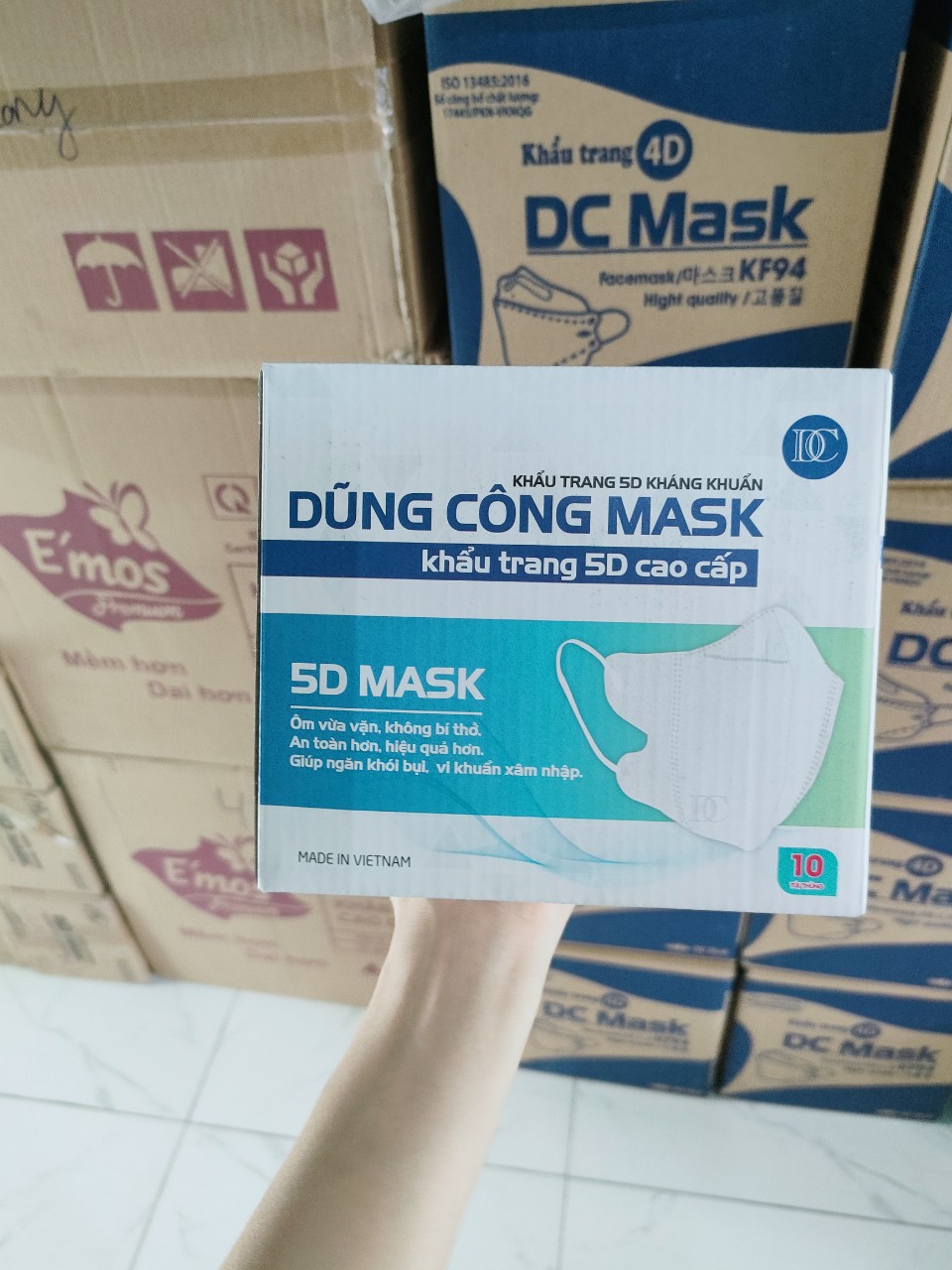 Thùng 200 chiếc khẩu trang 5D Dũng CÔng mịn đẹp