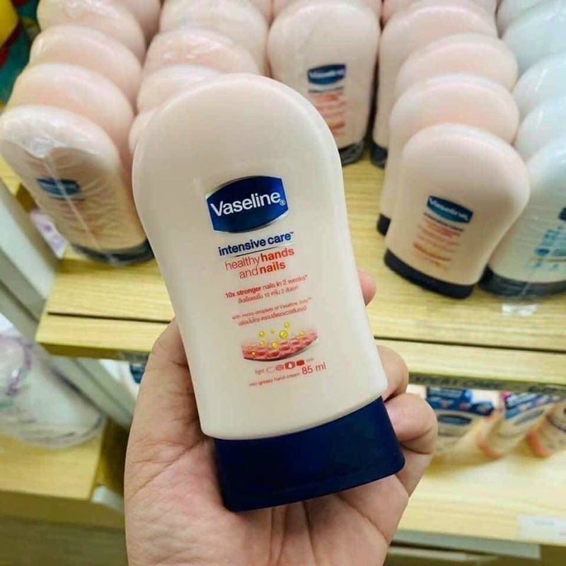 Kem dưỡng da tay và móng tay Vaseline Intensive Care 85g