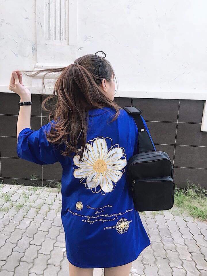 Áo thun cotton tixi thái form rộng dưới 70kg in hoa cúc trắng Xanh đậm TTSLA0083