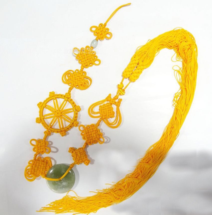 Ngọc bích câu hoàn tăng y