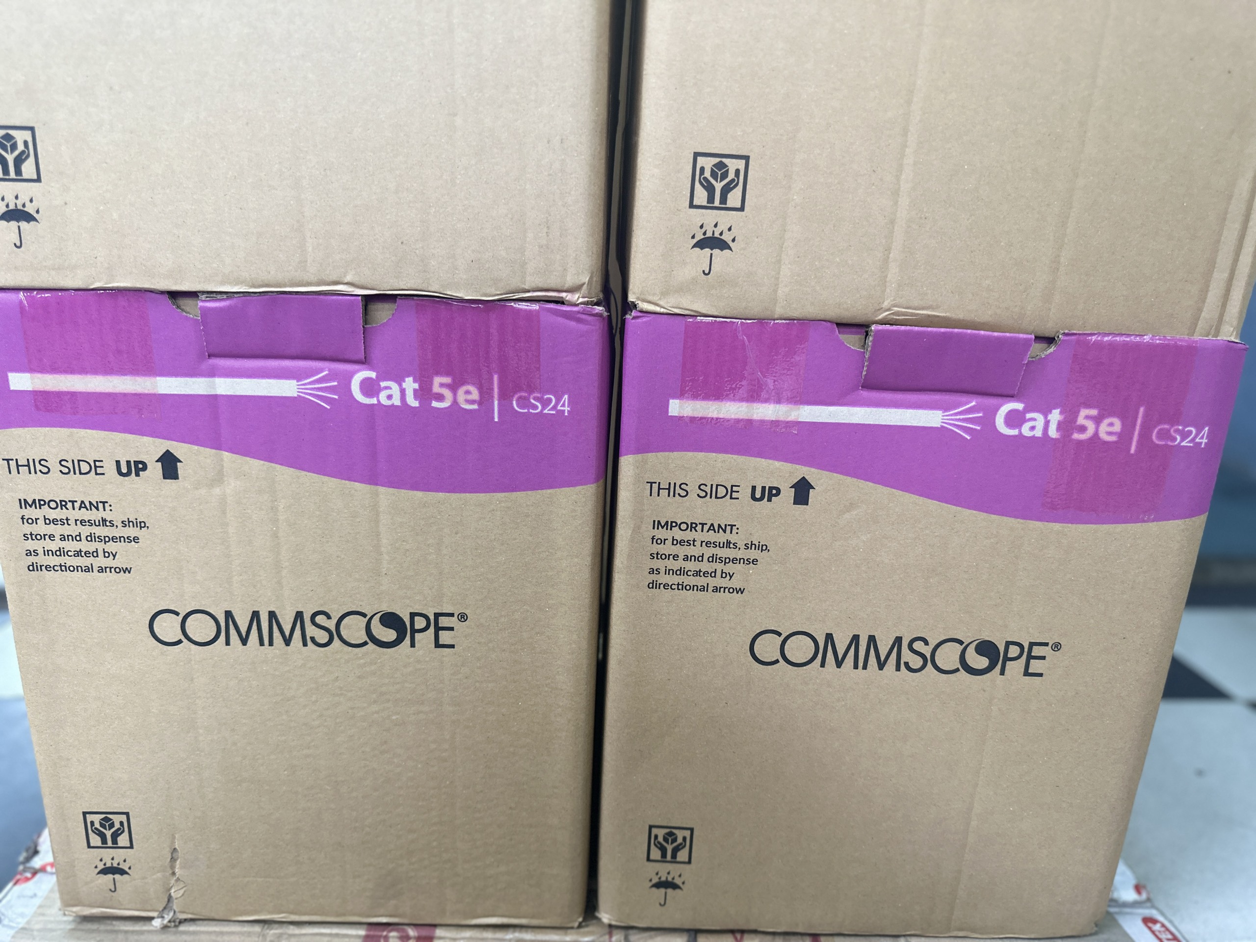Cáp mạng Cat5e FTP Commscope  (219413-2) chống nhiễu chính hãng