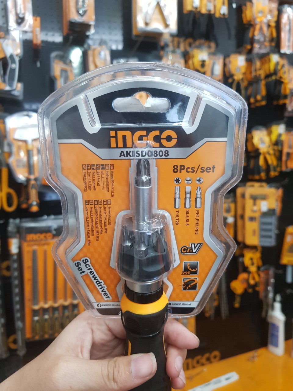 Bộ tuốc nơ vít đa năng 8 chi tiết ingco akisd0808