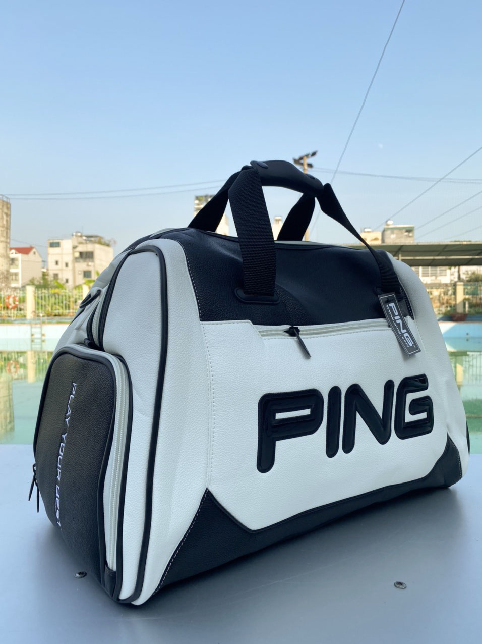 Túi Đựng Quấn Áo Golf Nam Nữ PING Chất Liệu Da Bò Hạt Sần Cao Cấp Kháng NướcTốt, Dễ Vệ Sinh, Có Ngăn Để Giày. túi gôn