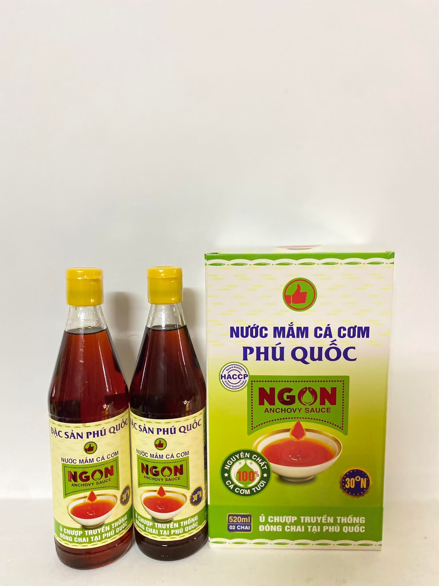 Nước mắm cá cơm Phú Quốc NGON 30 độ đạm/520ml (mắm Nhất)