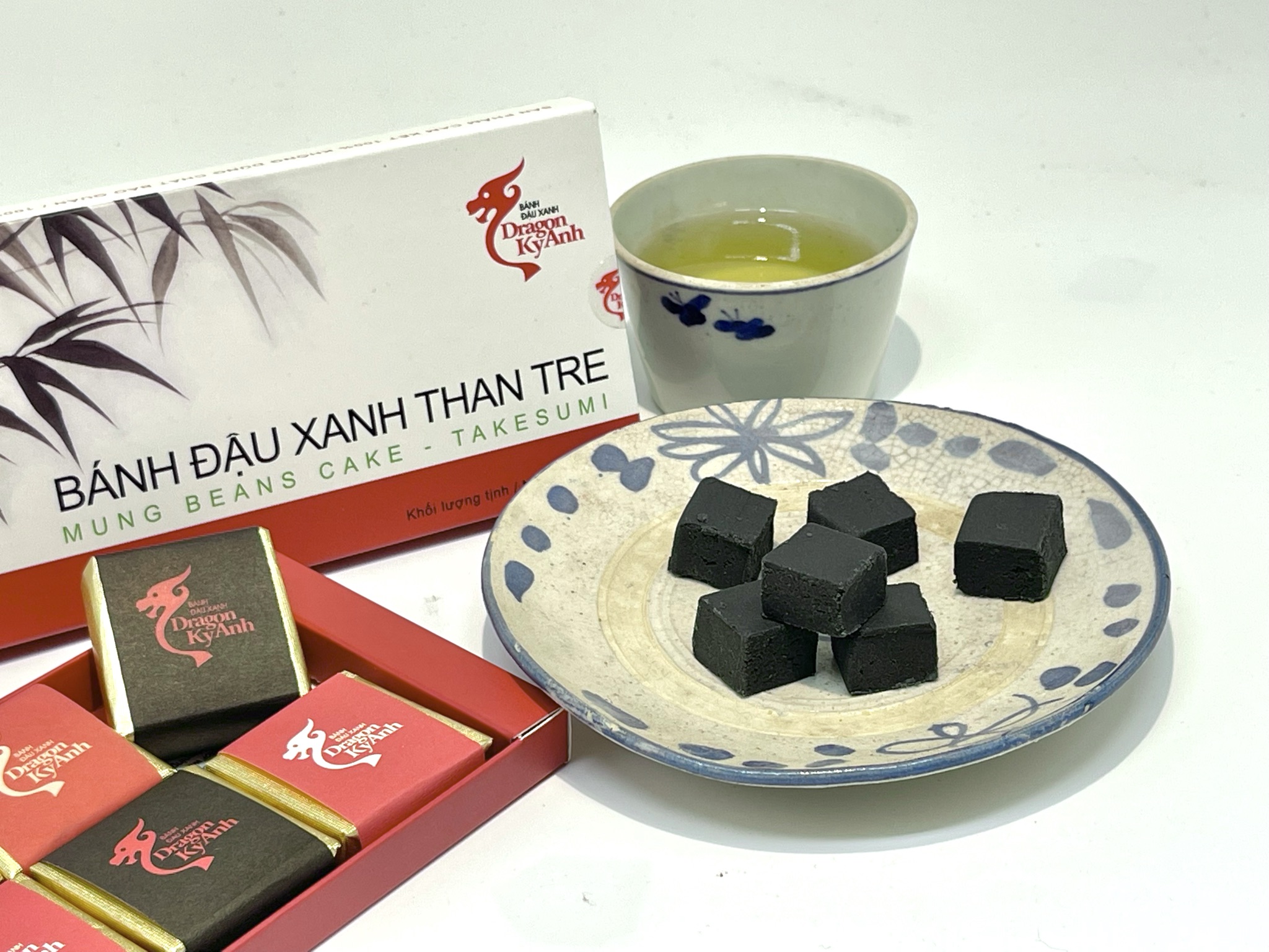Bánh đậu xanh tinh than tre