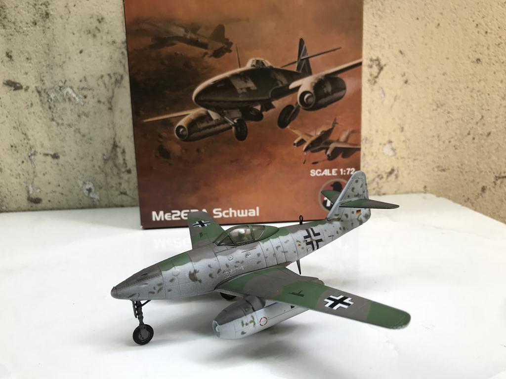 Mô hình máy bay Tiêm kích ME262 Schuwl - 1:72