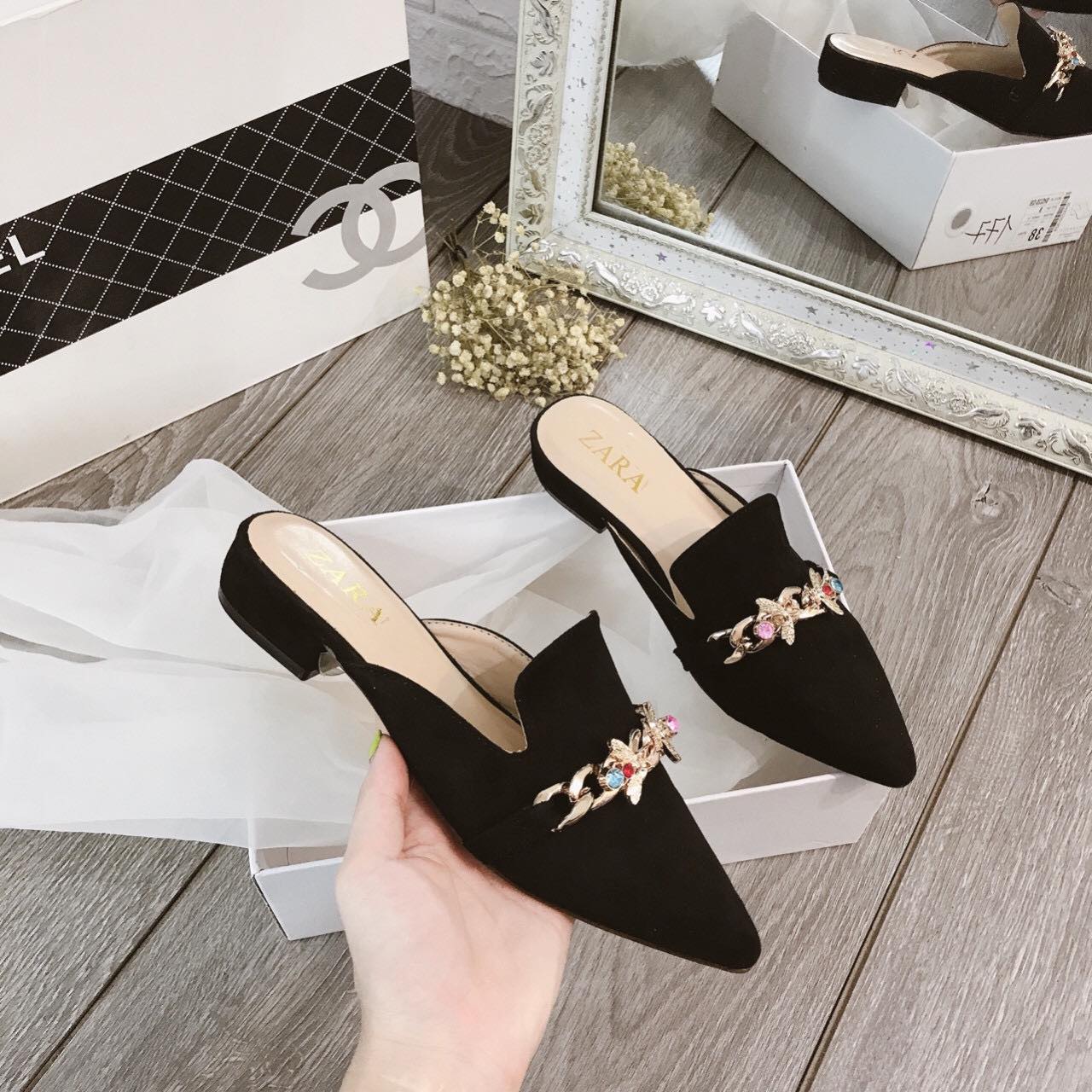 Sục ZR khoá đá siêu xinh