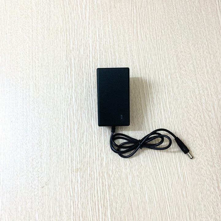 Sạc Pin Máy Khoan Pin