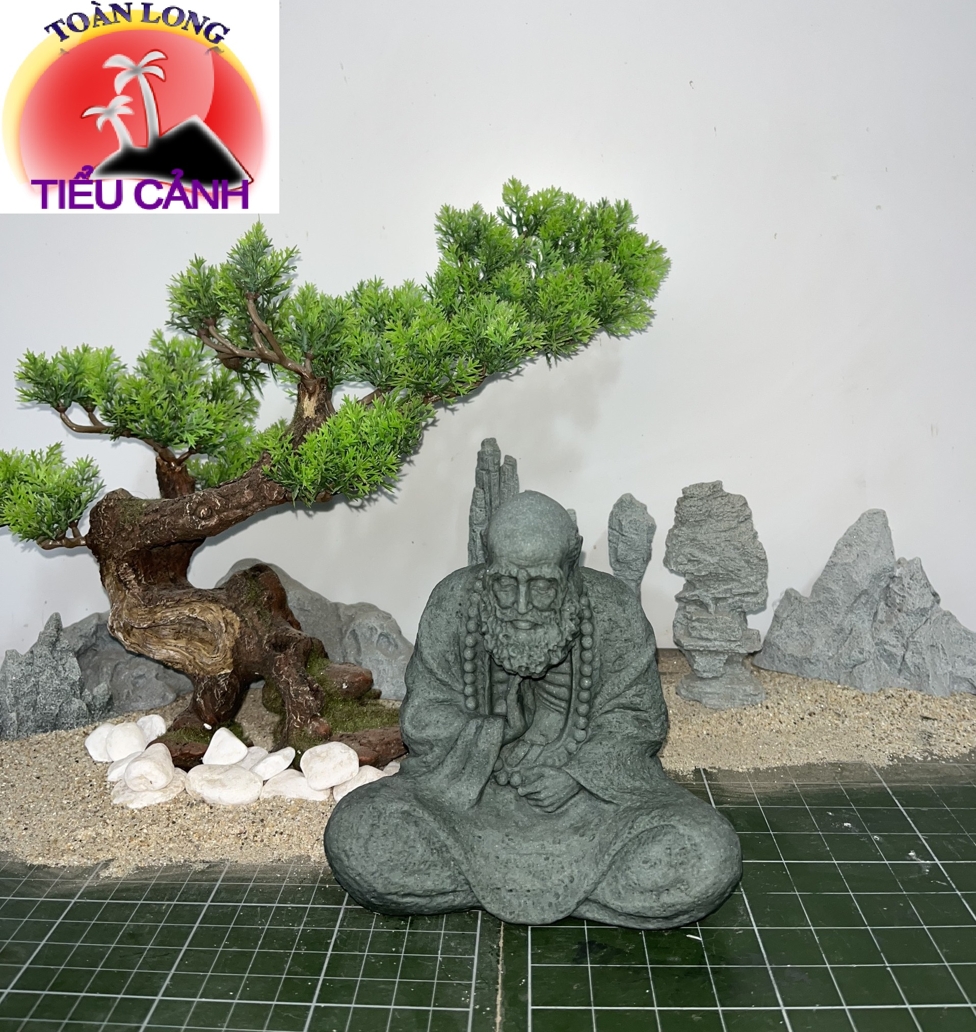 Tượng Đạt ma sư tổ ngồi thiền, đạt ma ngồi đế cỏ phụ kiện trang trí nhà cửa sân vườn, vườn hoa, cây cảnh., bàn trà, bon sai, thủy sinh, ghép lũa...