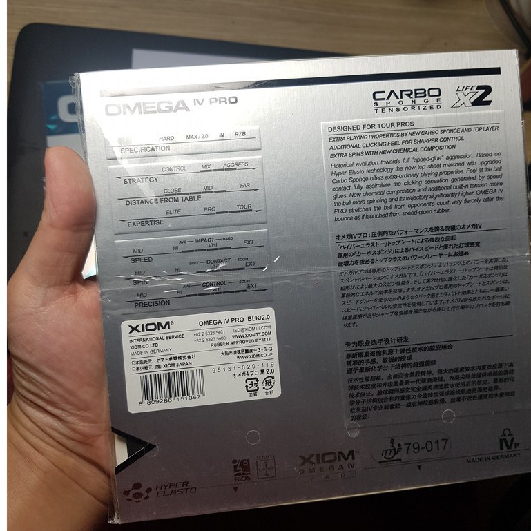 Mặt vợt xiom omega iv pro công nghệ hyper đàn hồi và carbon sponge