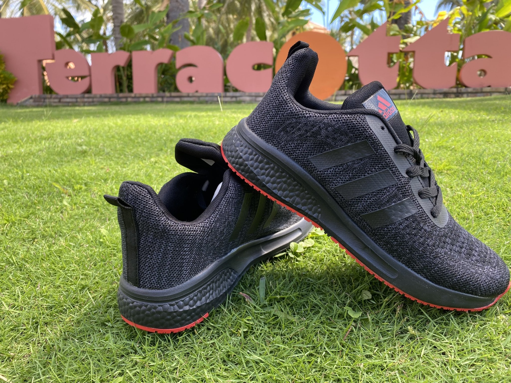 Giày thể thao adidas 08VN